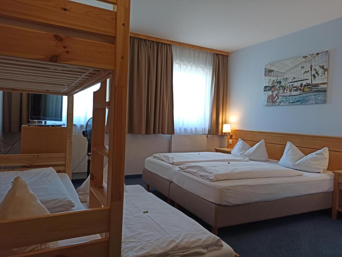 Familienhotel Nahe Der Therme 에르딩 외부 사진
